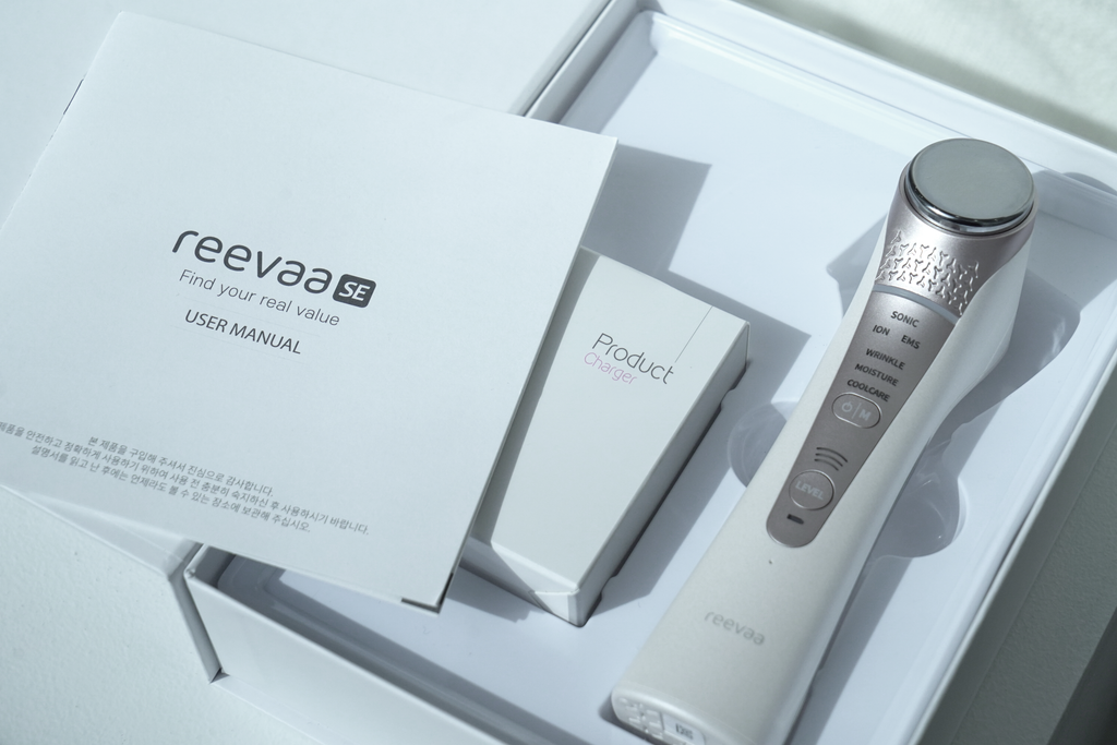 REEVAA SE - 6-in-1 Ultrasonic, Galvanic & EMS Massager, Skin Care Device for Face & Body with Hot & Cool Function(K-beauty device developed and manufactured in South Korea)